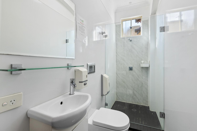 Bathroom 7