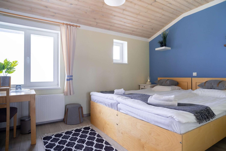 Bedroom 2, Roograhu guesthouse&resto, Pühalepa