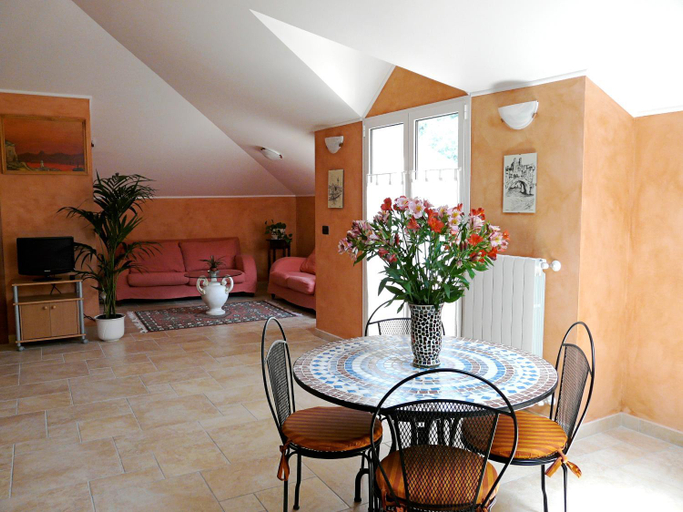 Dining Room 1