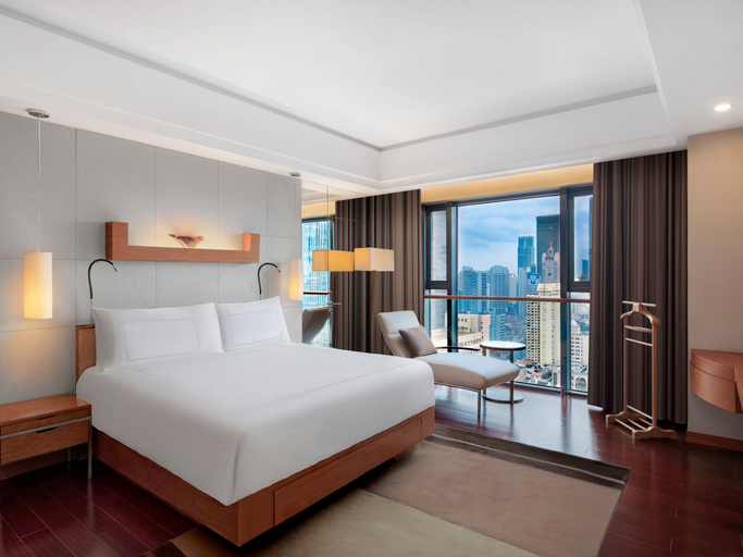 Bedroom 3, Swissôtel Grand Shanghai, Shanghai