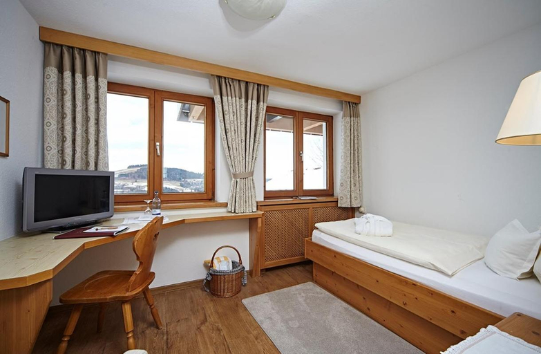 Bedroom 3, Natur- & Genießerhotel Der Birkenhof, Oberallgäu