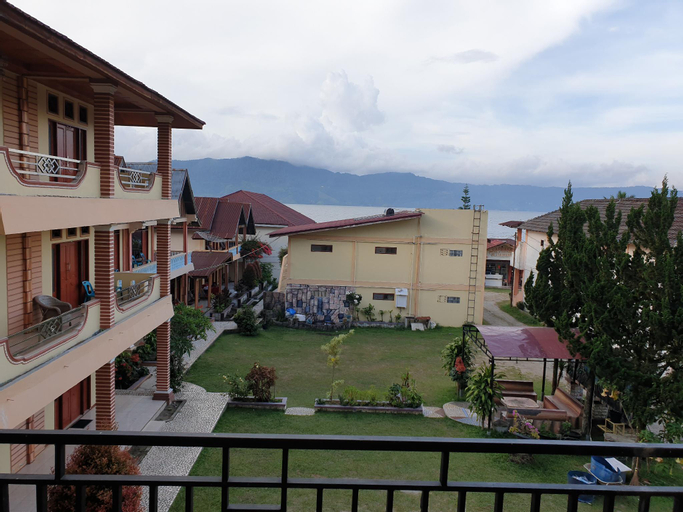 Exterior 6