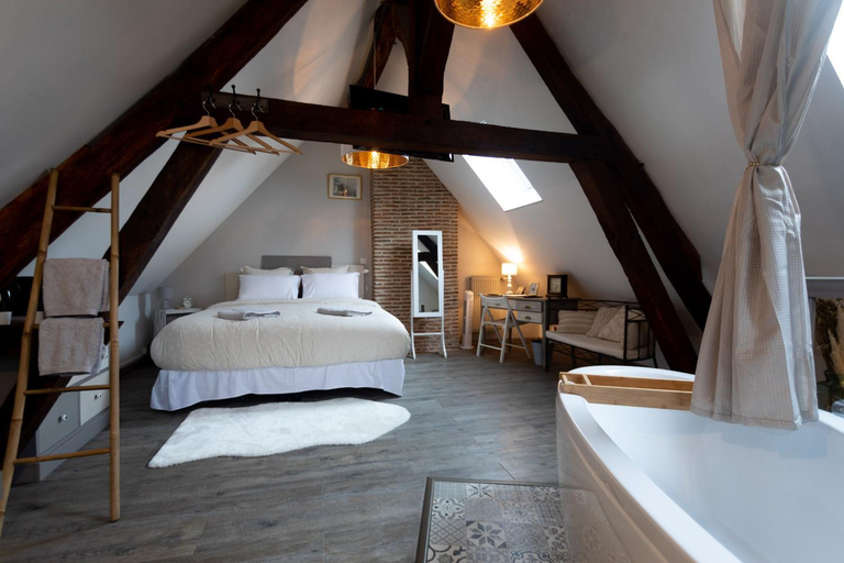 Bedroom 12