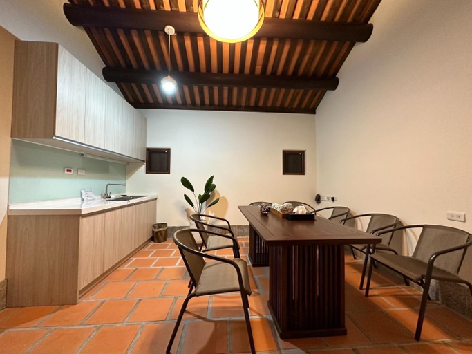 Dining Room 7