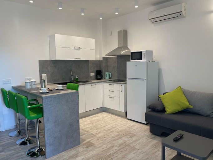 Others 2, Apartments Demarin, Medulin