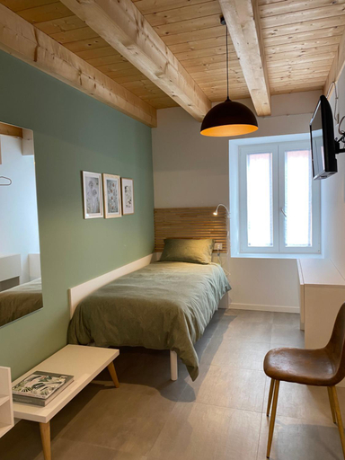 Bedroom 8