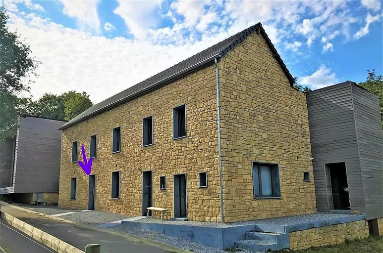 Exterior 9