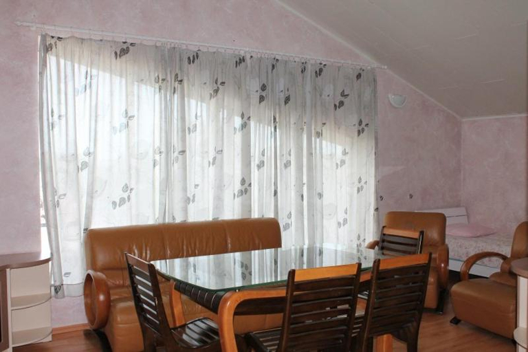 Others 2, Europe Hotel, Narva