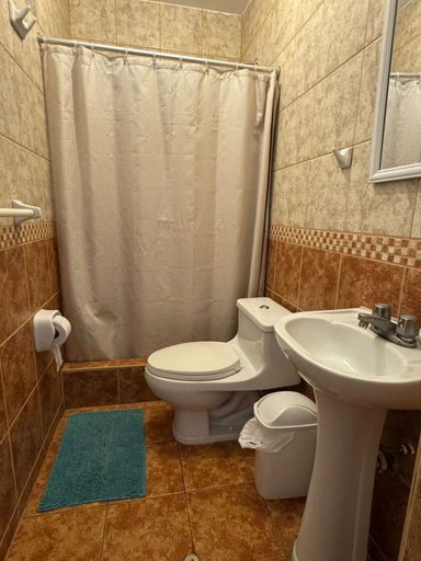 Bathroom 2, Ohana hostel, Ica