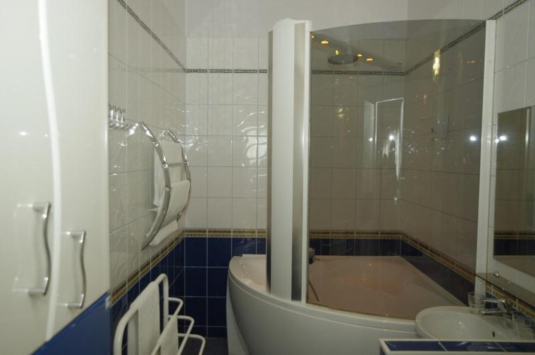 Others 4, Europe Hotel, Narva
