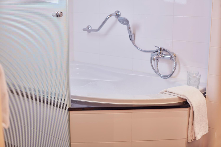 Bathroom 3, Carlton Square Hotel, Haarlem