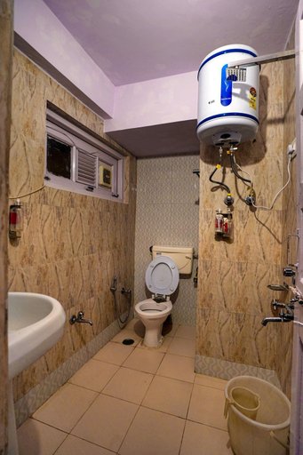 Bathroom 5, Hotel Atithi, Shimla