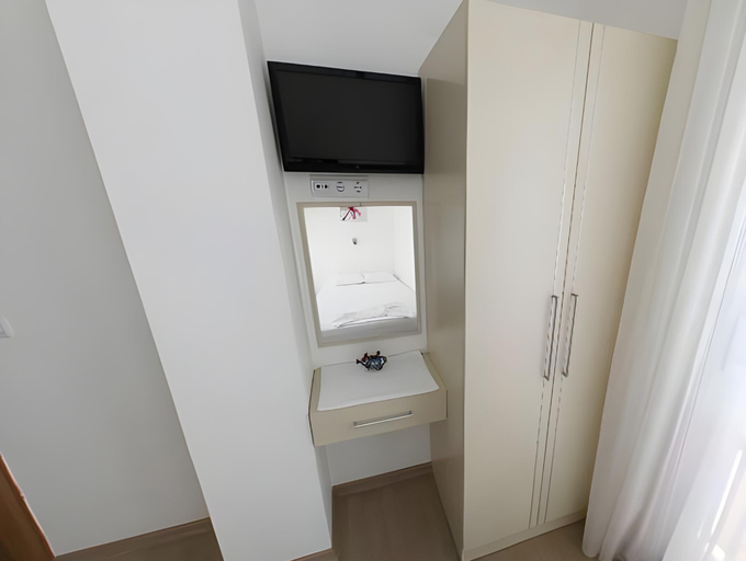 Others 5, Ufuk Otel, Çeşme