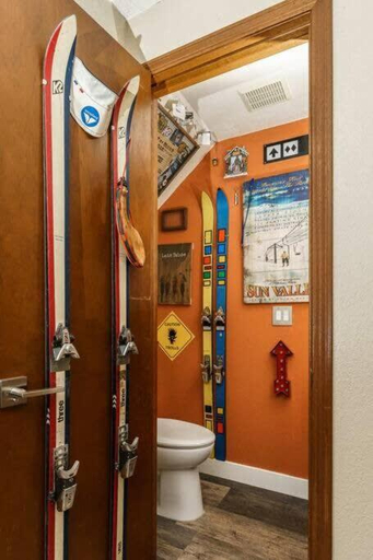 Bathroom 3, #StayInMyDistrict Eclectic Boise Townhouse near St Als, Ada