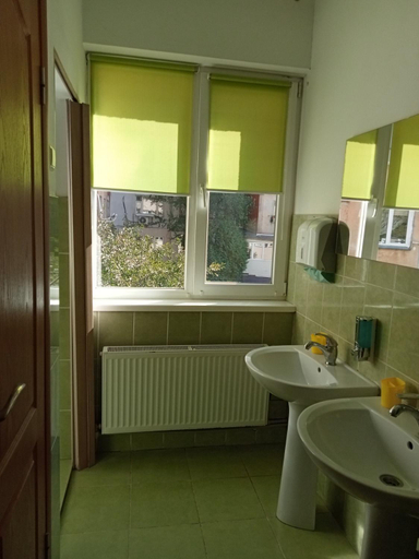 Bathroom 2, Hostel Iskra, L'vivs'ka