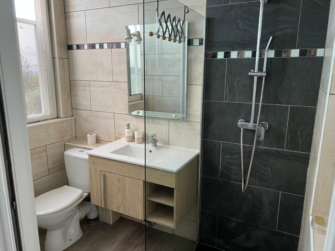 Bathroom 2, GITE PEI LA VANILLE "Studio Duplex TI Kaz", Sainte-Suzanne