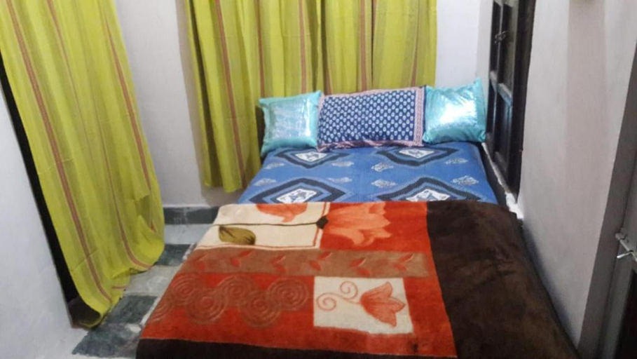 Bedroom 3, Bhavyam HomeStay &Cafe BackPackers ko, Bundi