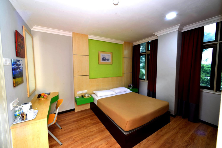 Bedroom 16