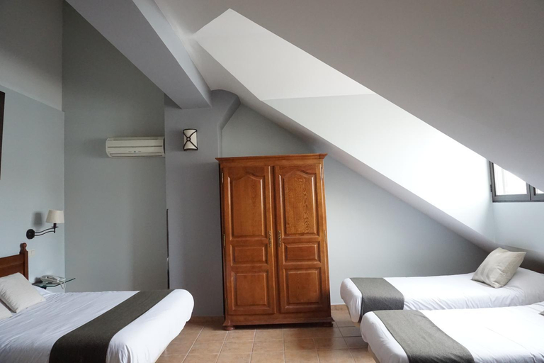 Others 5, Villa Soledad, Madrid