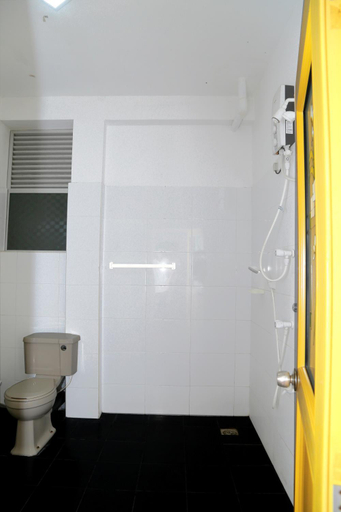 Bathroom 3, Golden Surfer Beach Hotel, Tangalle