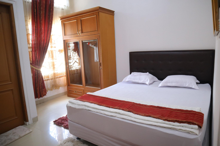 Chilla Guest House, Padang