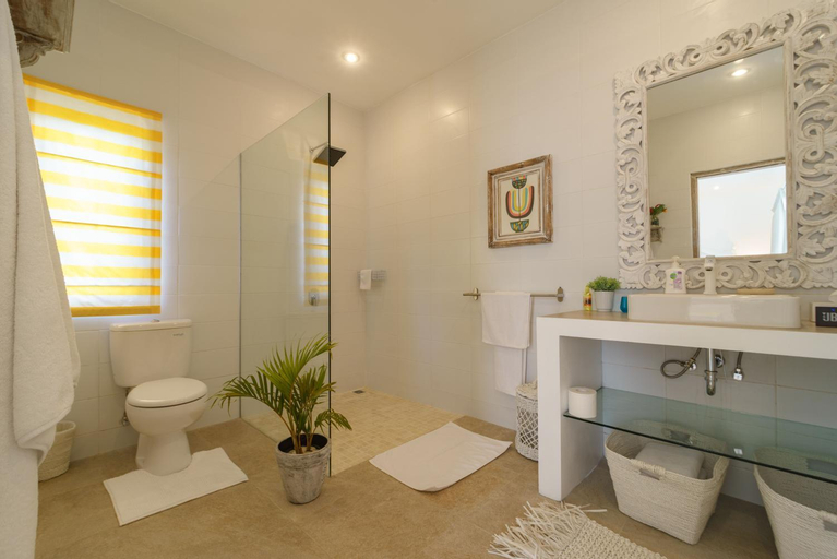 Bathroom 20