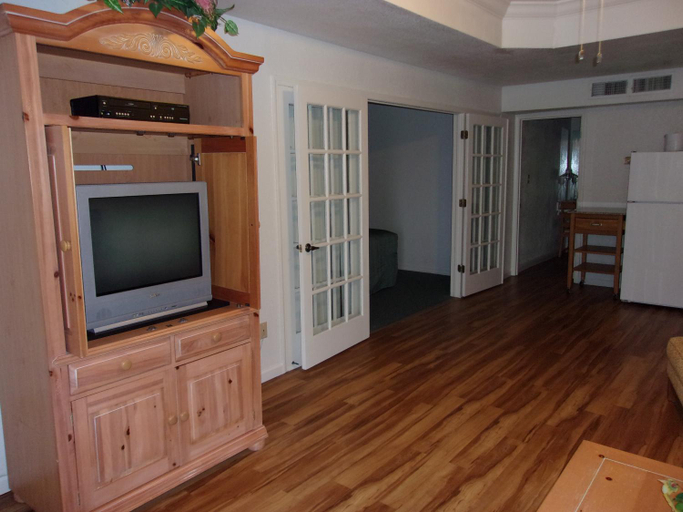 5, Unit 61 - Treeloft 3 Bedroom Villa, Camden