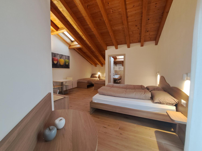 Bedroom 2, Agritur Clementi, Trento