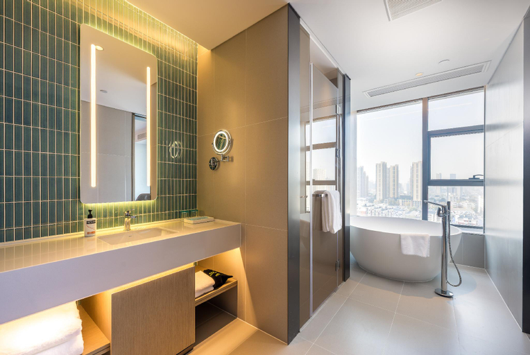 Bathroom 13