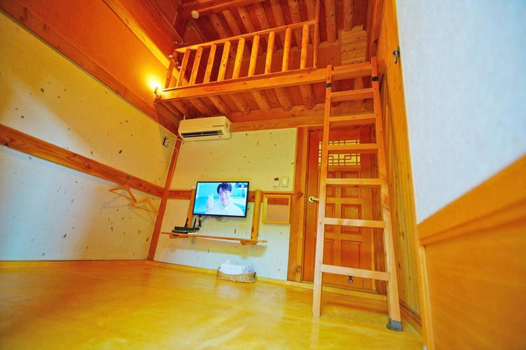 Others 5, Hanok Gotaek Goeul, Jeonju