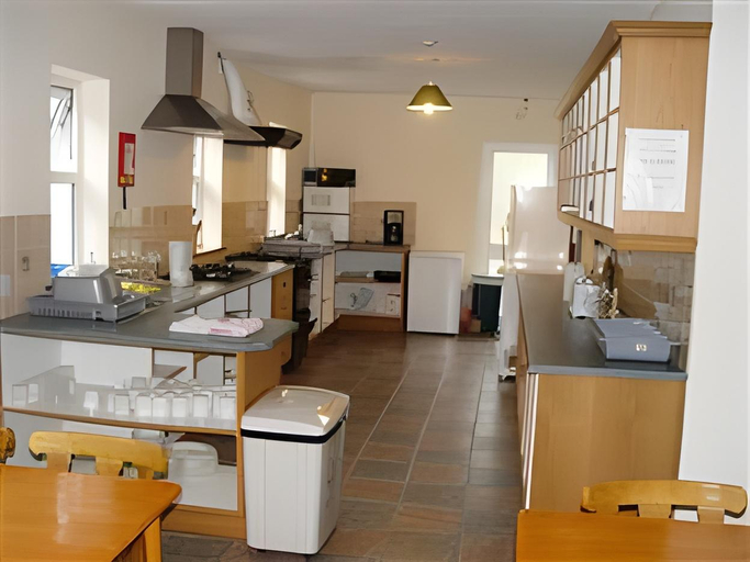 Others 5, Clare's Rock Hostel Budget B&B