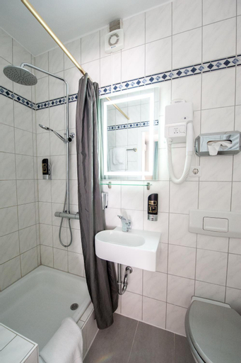 Bathroom 8