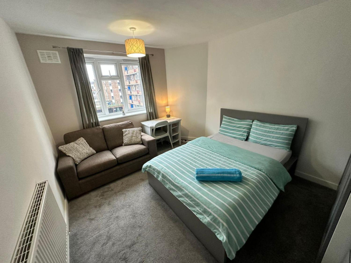 Bedroom 2, Karen House R3, London