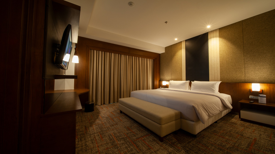 Bedroom 5, Avenzel Hotel And Convention Cibubur, Bekasi