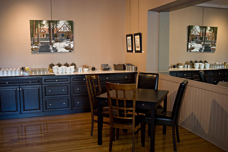 Food & Drinks 4, Banff Boutique Inn - Adults only, Division No. 15