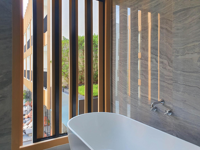 Bathroom 20