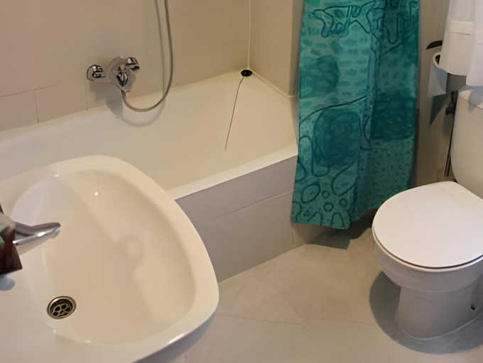 Bathroom 2, Hotel Sindika, Guipúzcoa