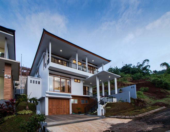 Exterior & Views, De Reiz Villa Ara Syariah 4BR Private Pool Family Only, Bandung