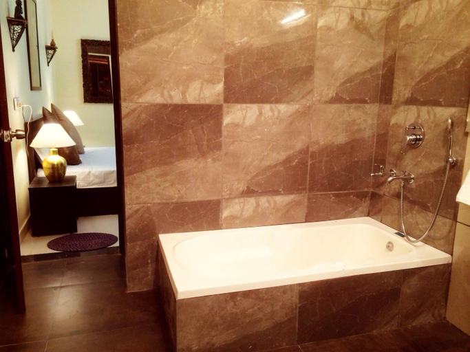 Bathroom 11