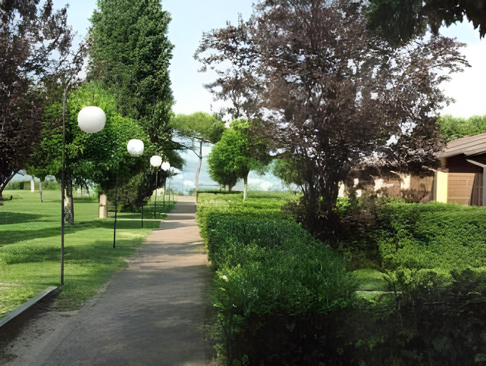 Others 5, Front Lake Resort Le Corti del Lago, Padenghe, Brescia