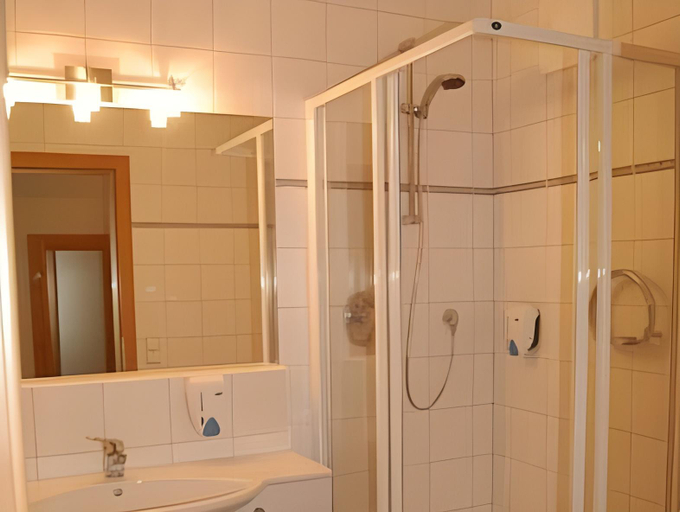 Bathroom 4, Hotel Binggl, Tamsweg