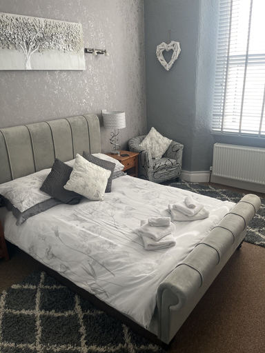 Bedroom 2, The Buccaneer Inn, Torbay