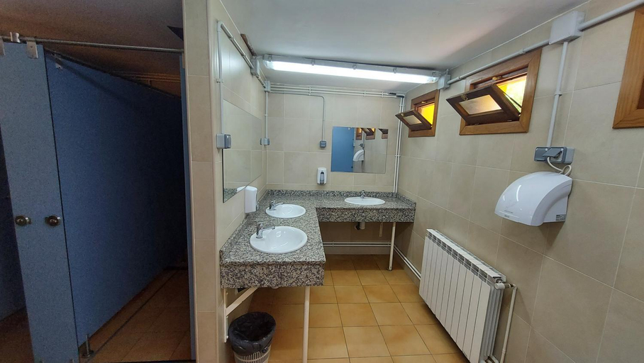 Bathroom 2, Camping Llavorsi, Lleida