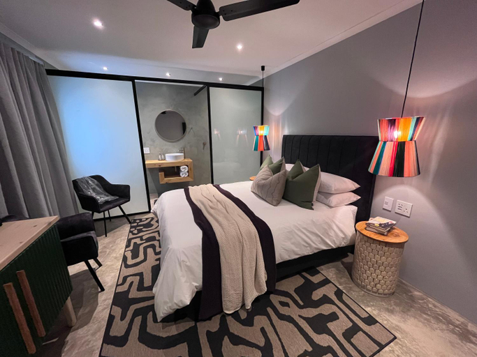 Others 5, Frere Guesthouse, Gert Sibande