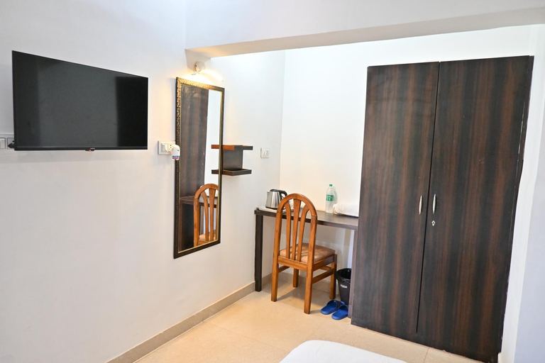 Bedroom 2, Goroomgo K & K Jabalpur, Jabalpur