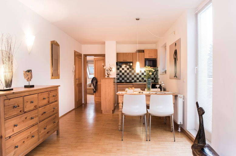 Others 5, Parkside Apartment House, Düsseldorf