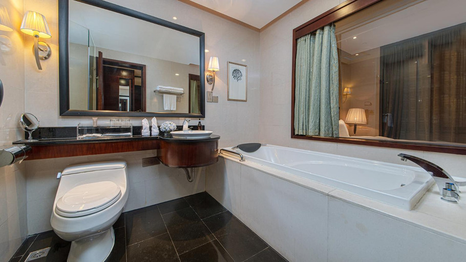 Bathroom 11