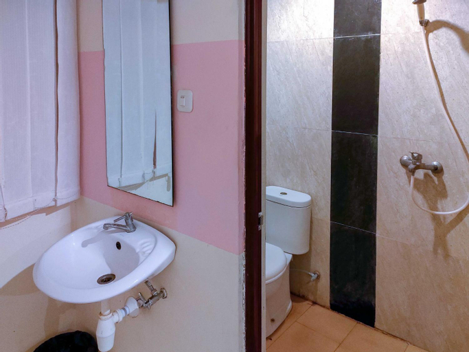 Bathroom 17