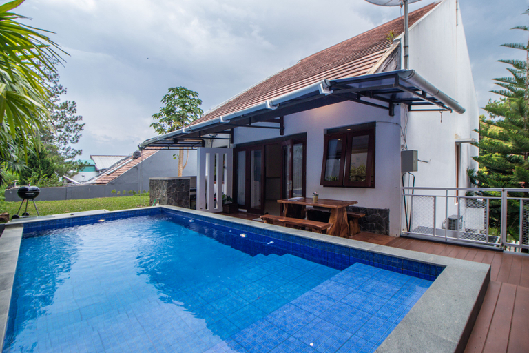 Sport & Beauty 5, De Reiz Villa Dago Syariah 3BR Private Pool Family Only, Bandung