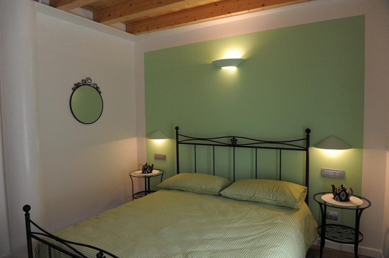 Others 2, B&B La Teiera, Brescia